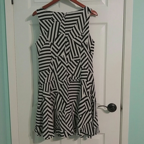 Drop waist crepe dress - NWT - Picture 2 of 2